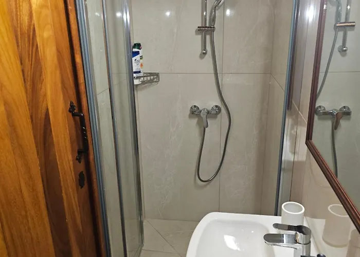 Katerinas Sweet Place 1 Tsadha