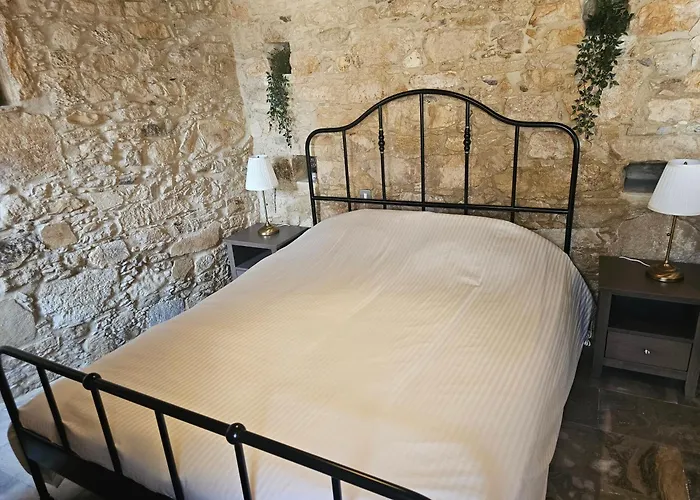 Katerinas Sweet Place 1 Tsadha